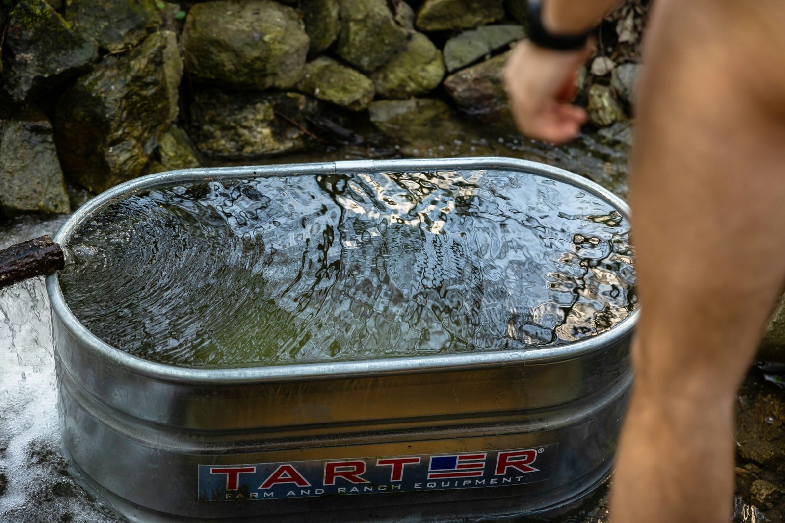 What To Wear In A Cold Plunge: Essential Do’s & Don’ts