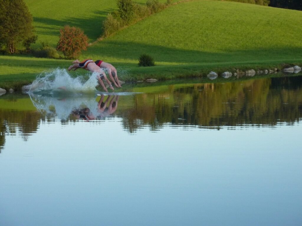 Do’s  Don’ts For Sharing A Public Cold Plunge