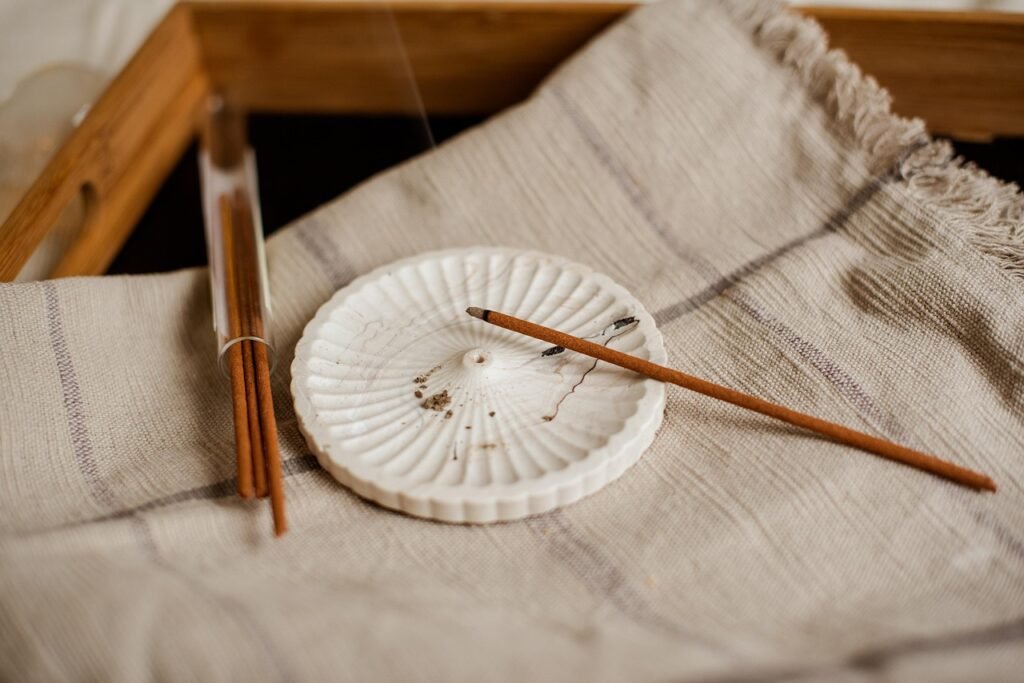 Using Essential Oils Before Plunging: Smart Or Unsafe?