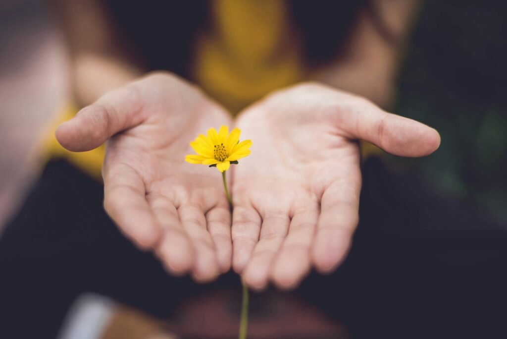 How To Meditate While Shivering: Techniques For Awareness