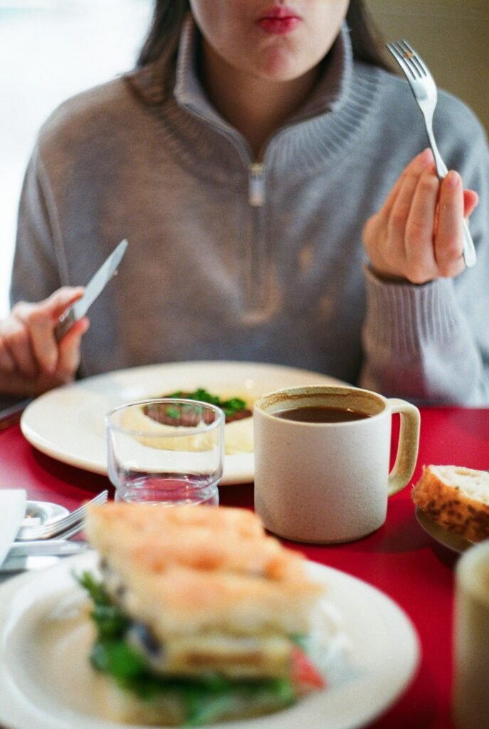 What to Eat Before a Cold Plunge (and What to Skip): Best Tips