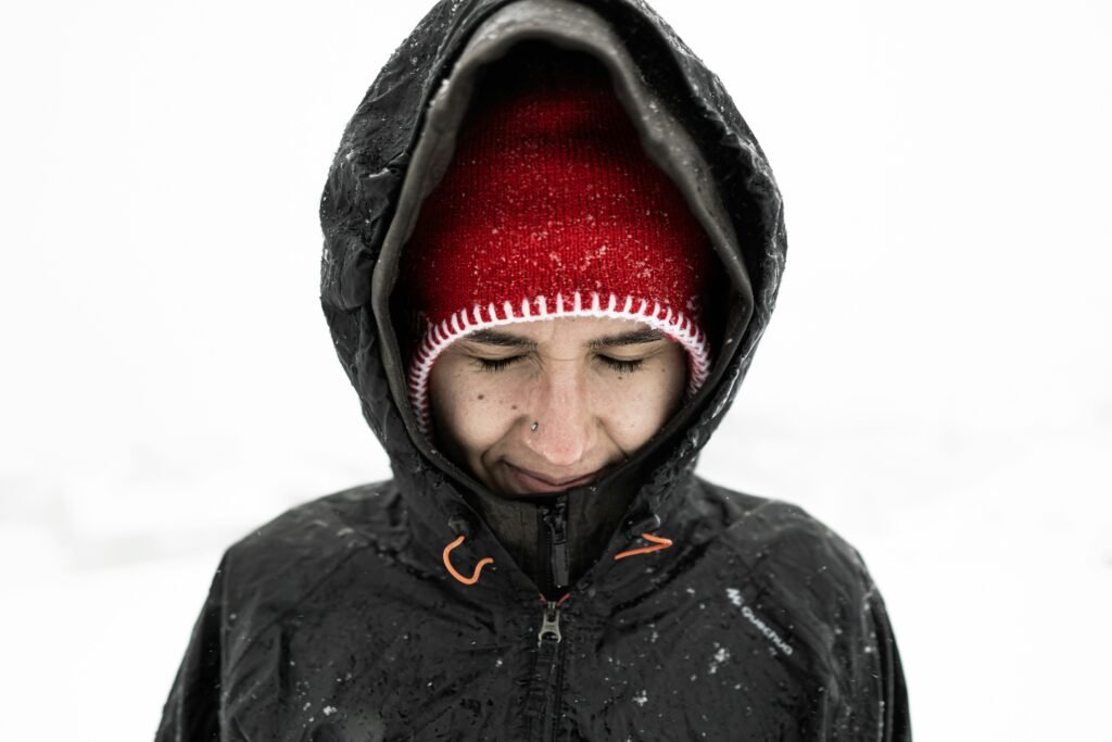 What to Wear During a Cold Plunge: Best Practices — Expert Tips