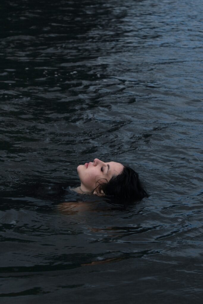 The Power Of Stillness During Cold Water Immersion